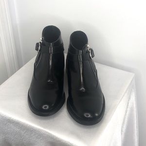TOPSHOP 'Abbie' Leather Ankle Booties